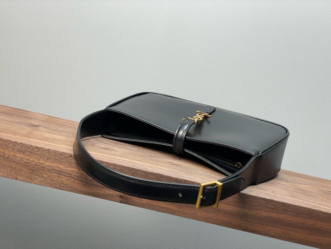 【𝑳𝑬 𝟓 𝑨 𝟕】𝙍𝙤𝙨𝙚 same style smooth plain leather 𝙃𝙊𝘽𝙊 handbag Plain leather gold/black 𝟔𝟓𝟕𝟐𝟐𝟖