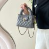 𝗖𝗵𝗮𝗻𝗲𝟭 𝟮𝟯𝗞 series 🖤 𝗞𝗲𝗹𝗹𝘆 portable chain bag large AS4416W880