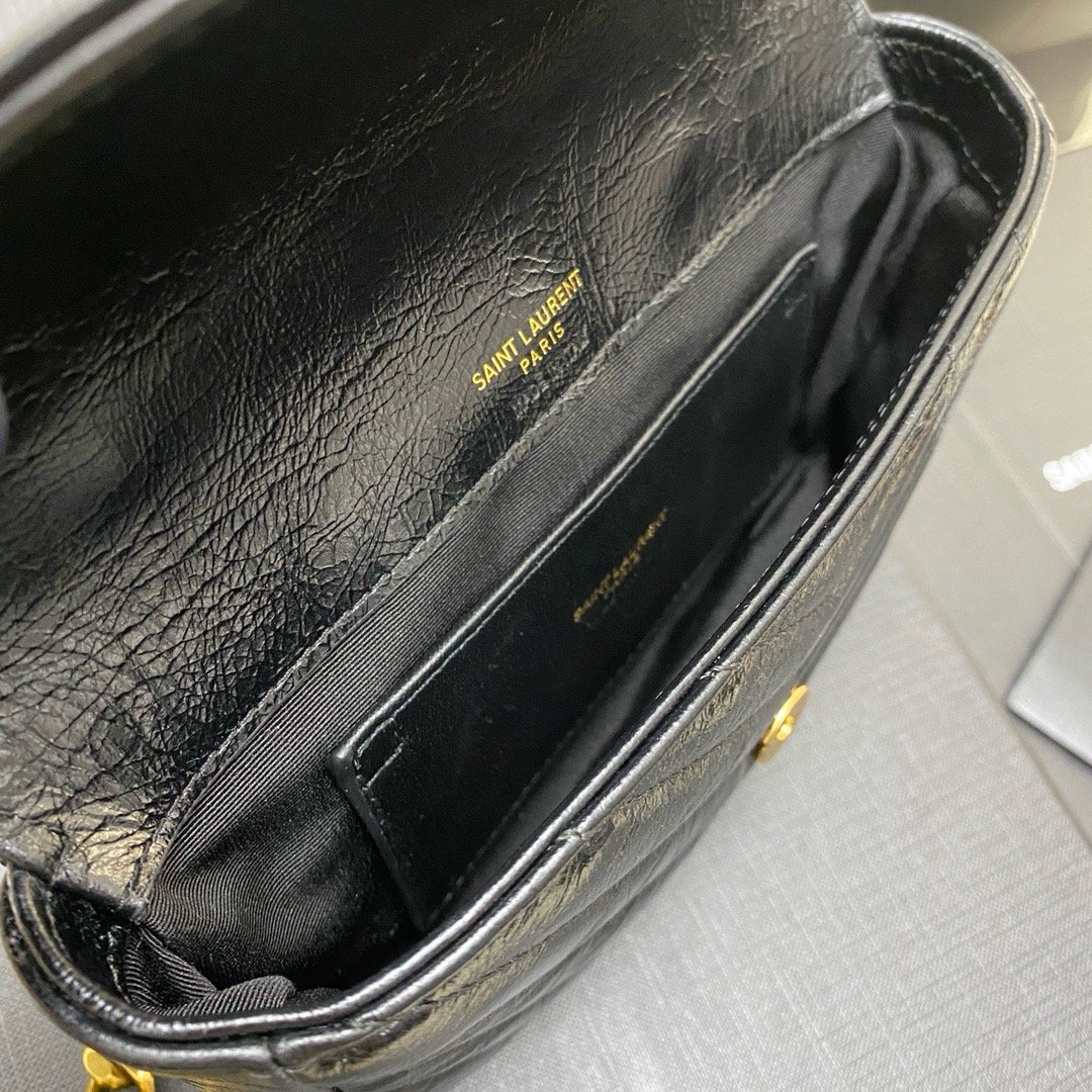 New College Shiny Cracked Mini Messenger Bag Waxed Black Leather/Antique Gold 779430