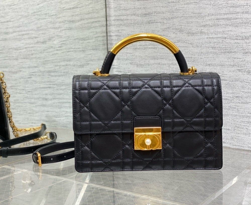𝐃𝟏𝐎𝐑 𝐀𝐧𝐠𝐞 Metal handle Ange autumn and winter series