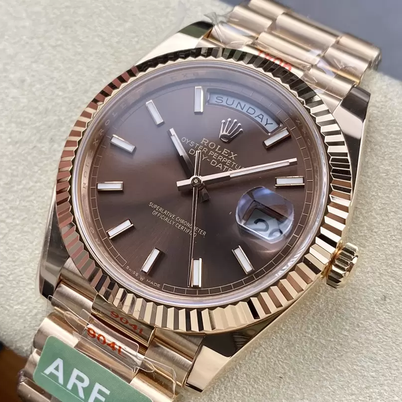 Rolex Oyster Perpetual DAY-DATE President 40mm 128235-0037