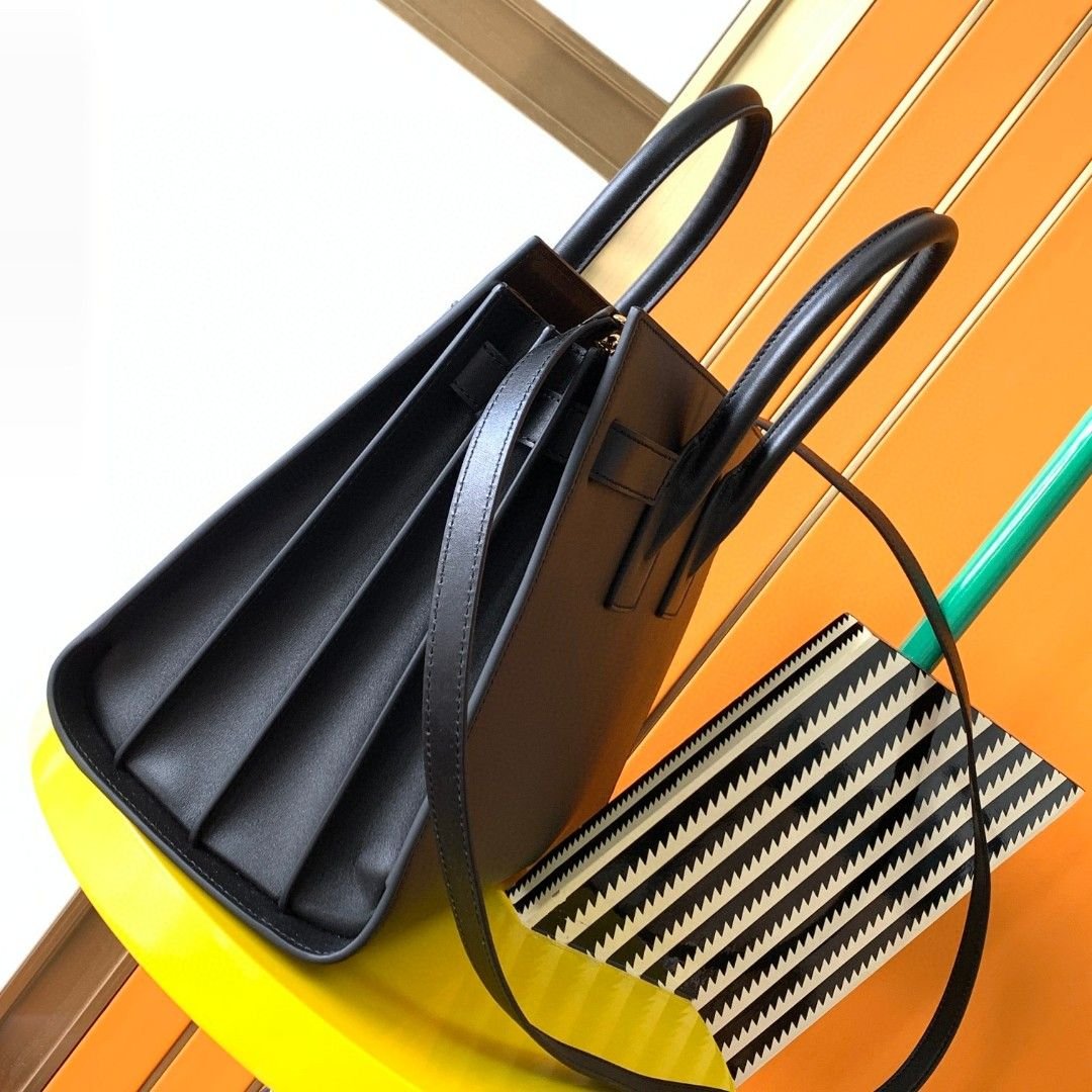 SAC DE JOUR Classic Accordion Bag