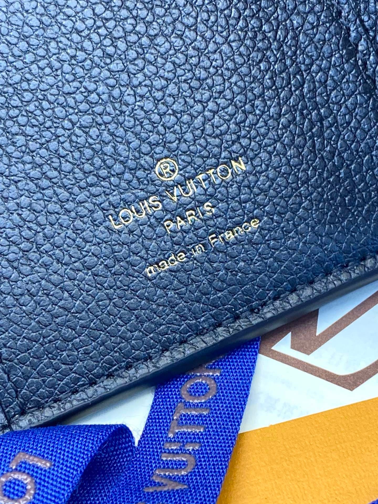 LV Black! Short! Wallet Wallet made of soft monogramempreinte leather