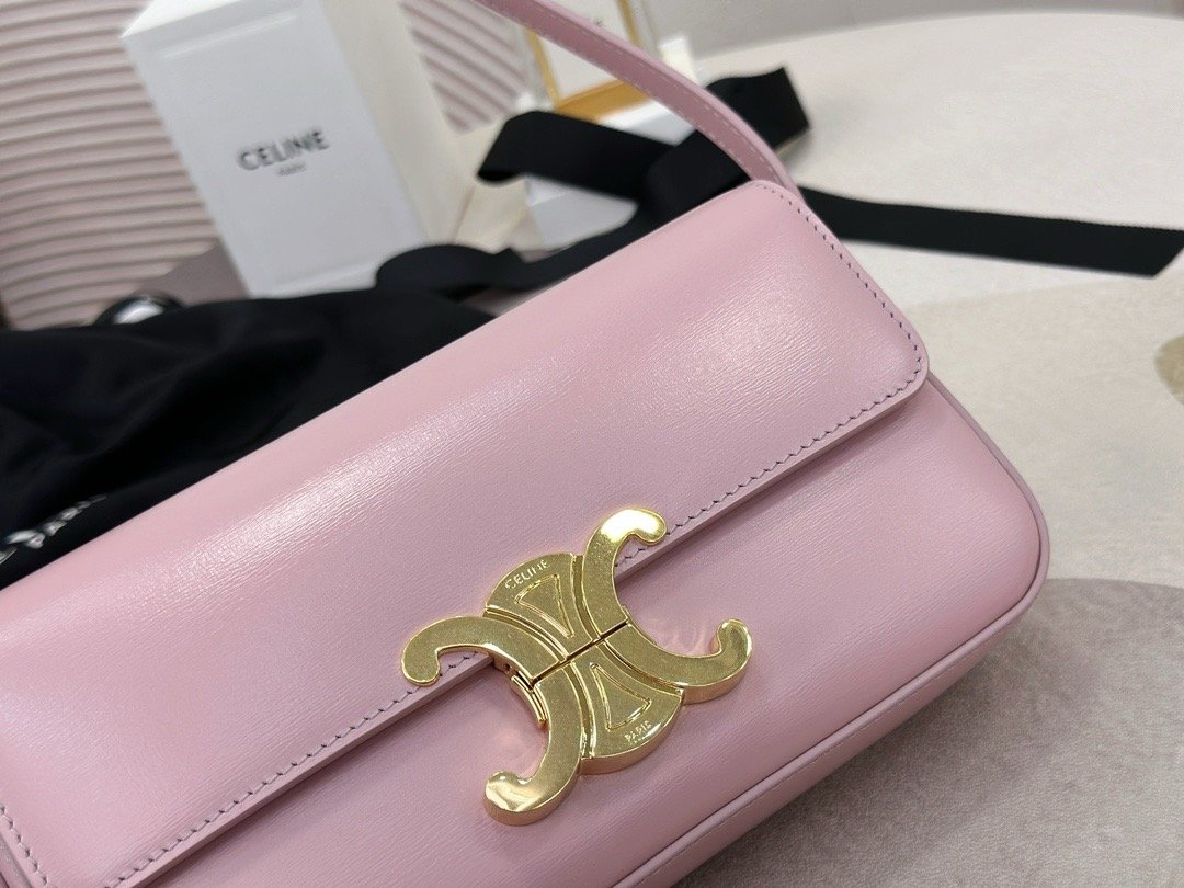 𝗖𝗘𝗟𝗜𝗡𝗘 | Arc de Triomphe Underarm Bag Pink 𝟮𝟬*𝟭𝟬*𝟰𝒄𝒎