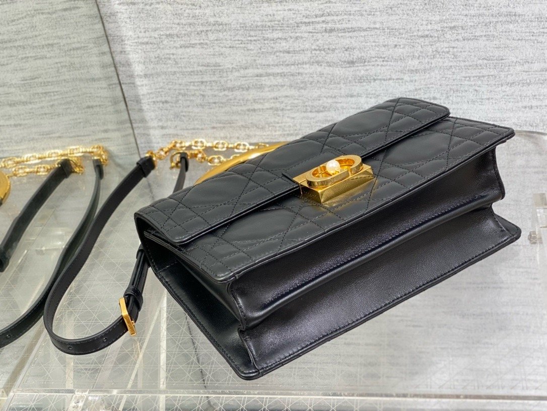 𝐃𝟏𝐎𝐑 𝐀𝐧𝐠𝐞 Metal handle Ange autumn and winter series
