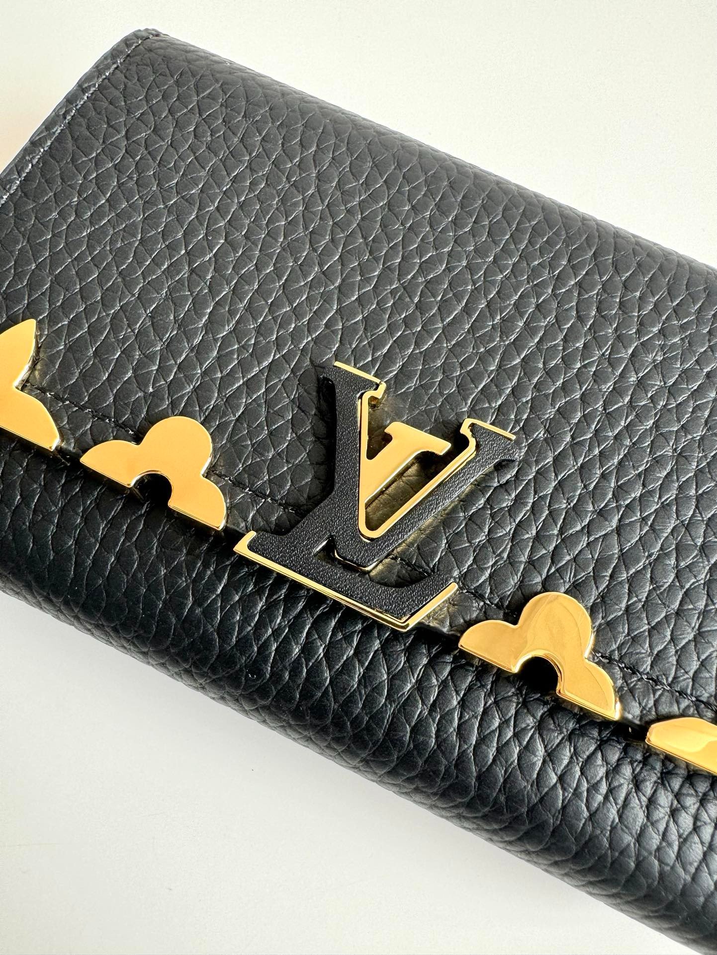 LV portefeuille capsine compact black wallet wallet card holder