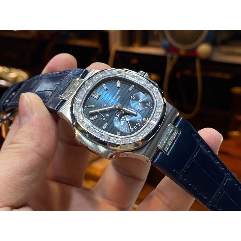 PATEK PHILIPPE Nautilus 5724G-001 SS GRF 1:1 Best Edition Blue Dial on Blue Leather Strap A240