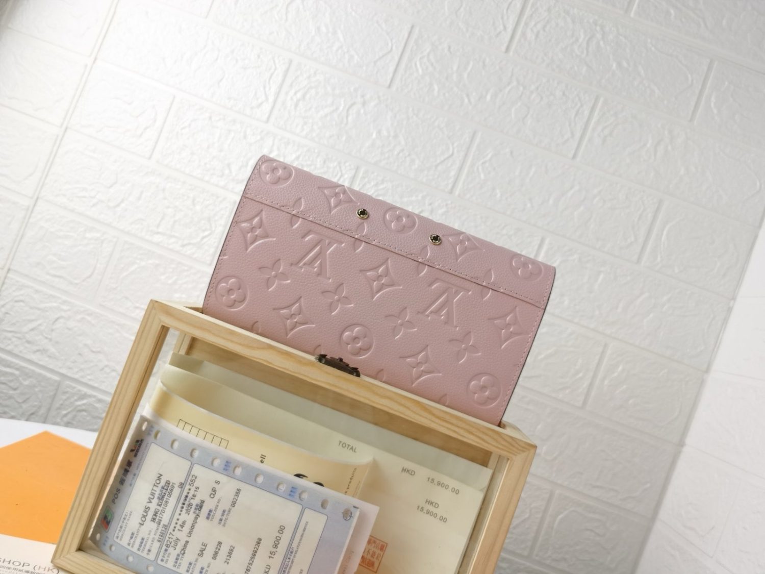 LV Diamond pattern leather embossed pochette metis handbag envelope wallet