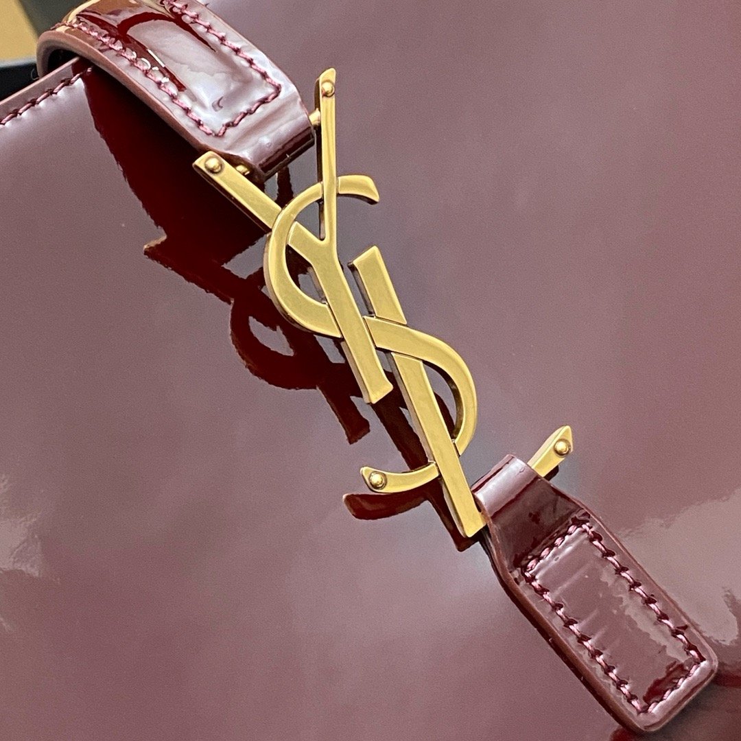2024 Spring and Summer New Patent Leather Underarm Bag! Le5A7 Bag Hobo Bag Patent Leather Burgundy/Gold 657228