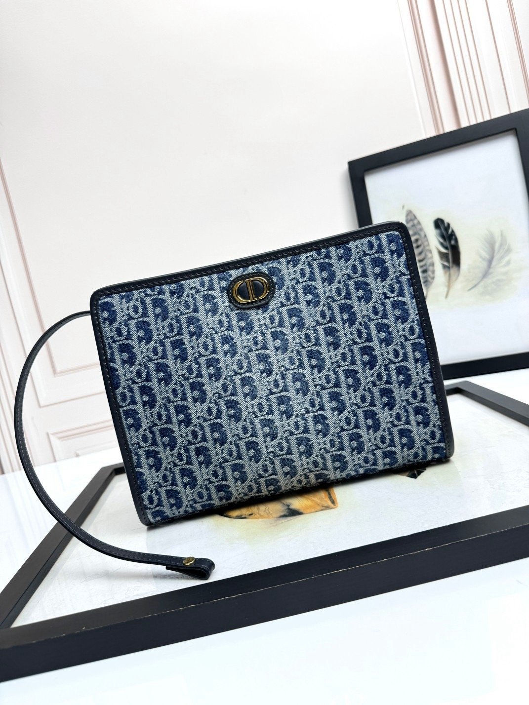 𝐃𝐢𝐨𝐫 𝐌𝐎𝐍𝐓𝐀𝐈𝐆𝐍𝐄 Clutch 30 Montaigne Denim D Lanbu D6313