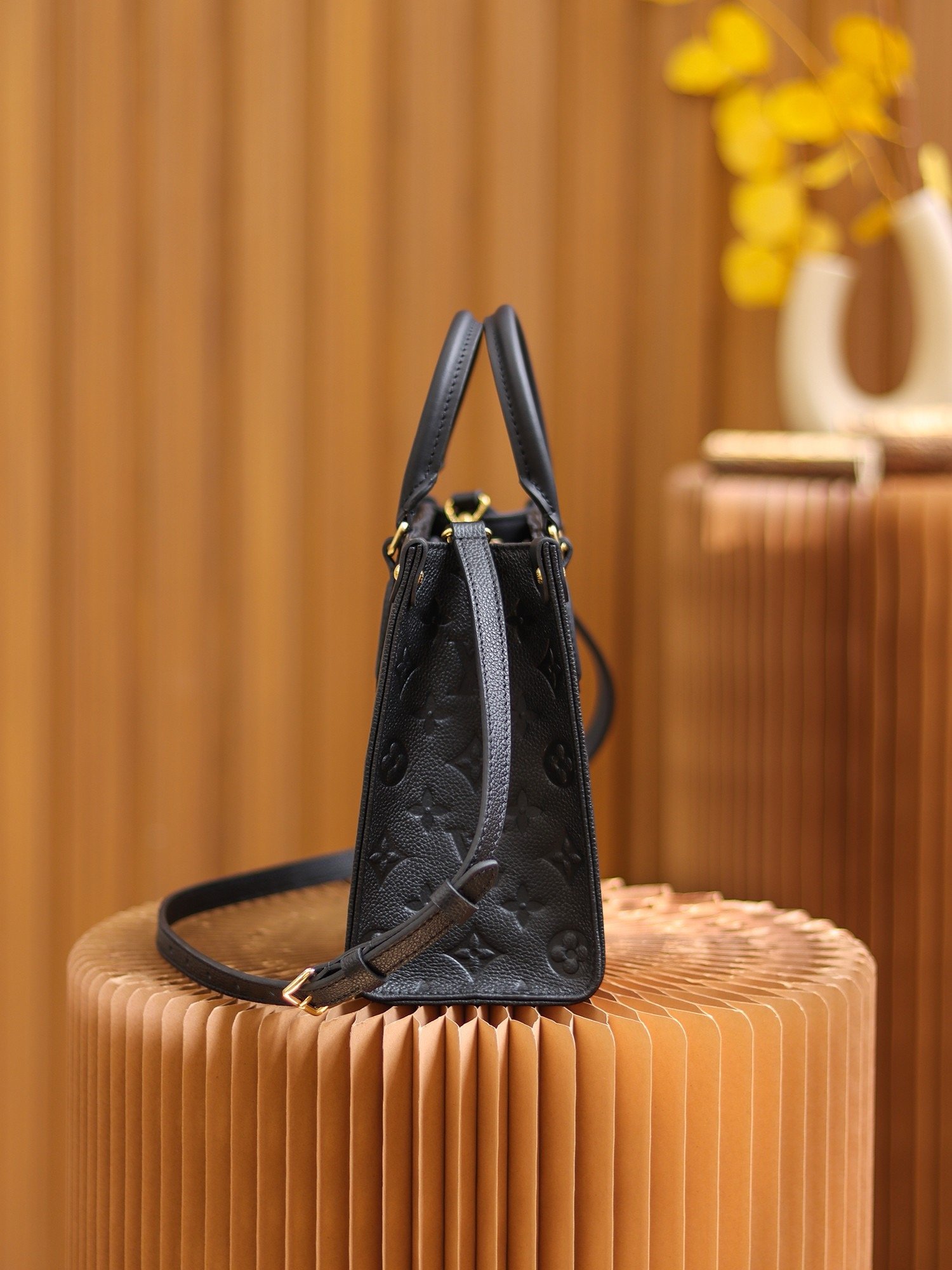 Louis Vuitton ONTHEGO Small size m45653 25*19*11.5cm