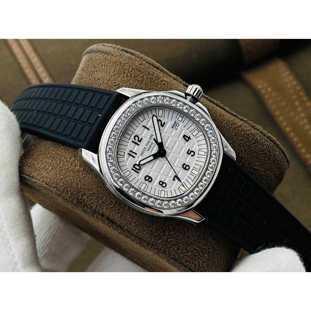 Patek Philippe Quartz Watch Size 35.6 * 9.5 mm