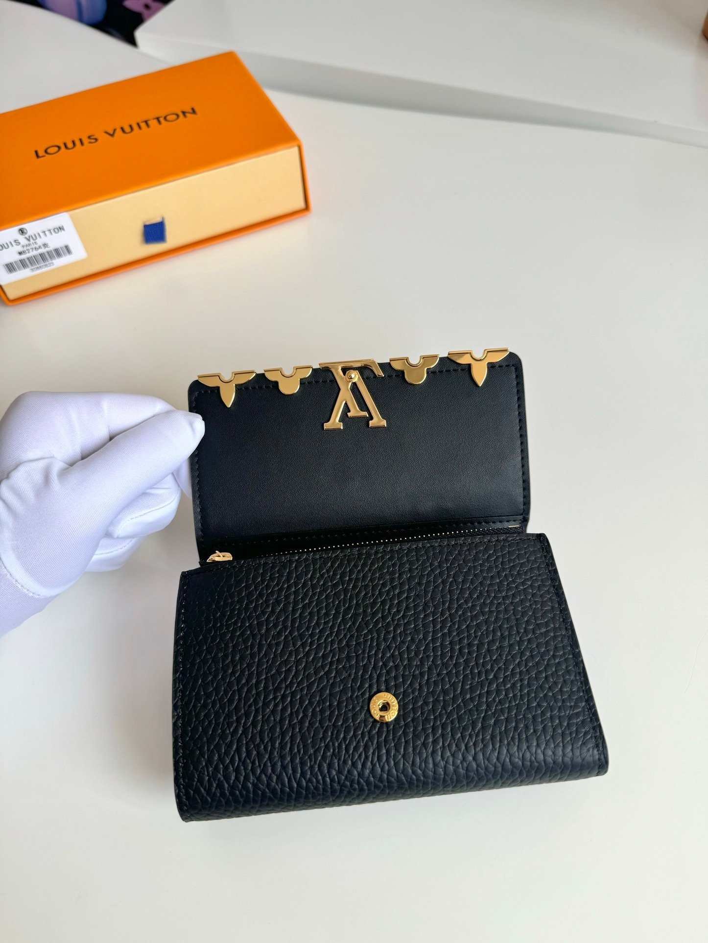 LV portefeuille capsine compact black wallet wallet card holder