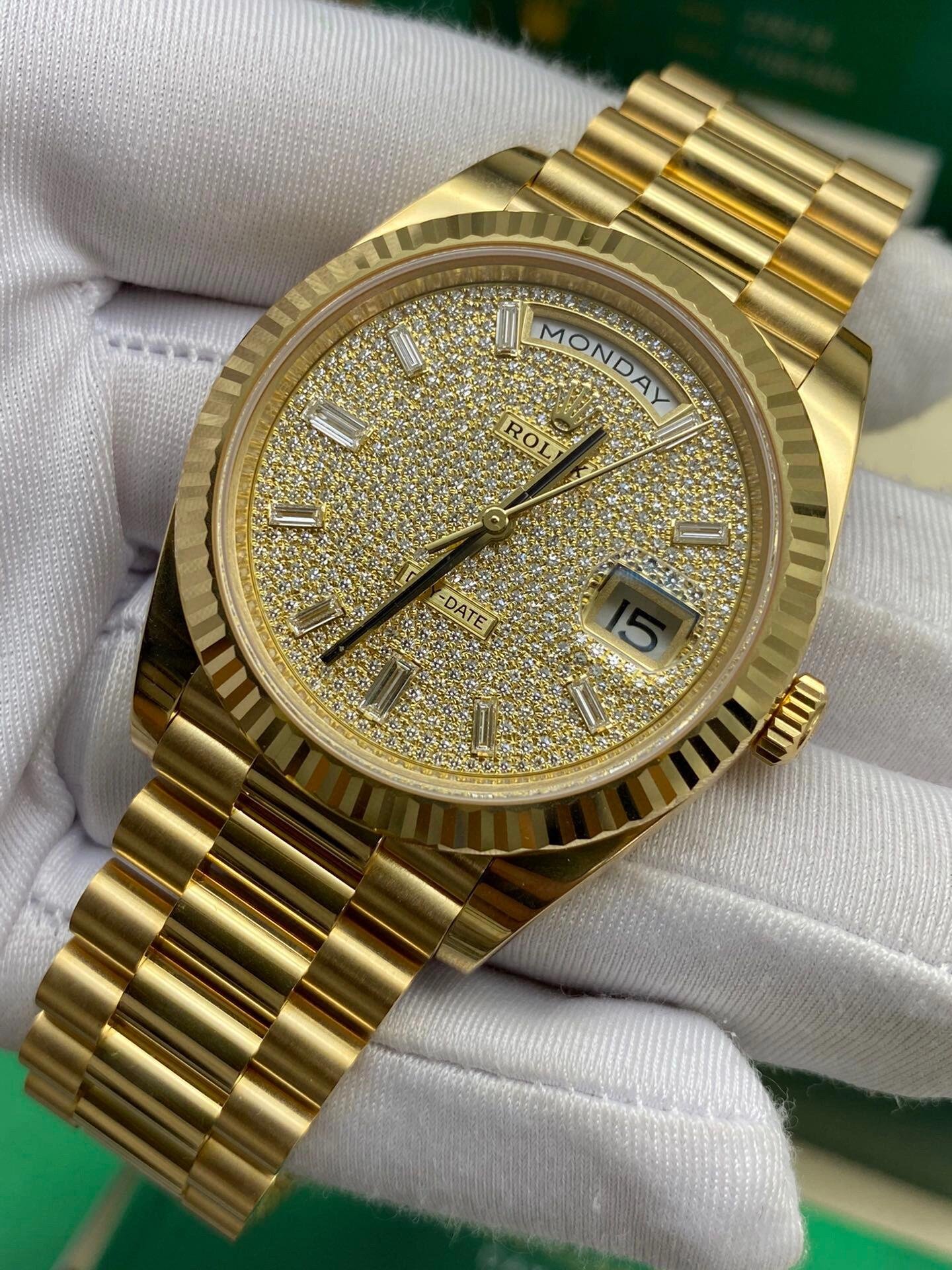 Rolex Brilliant Star Day-Date Full Gold 901688