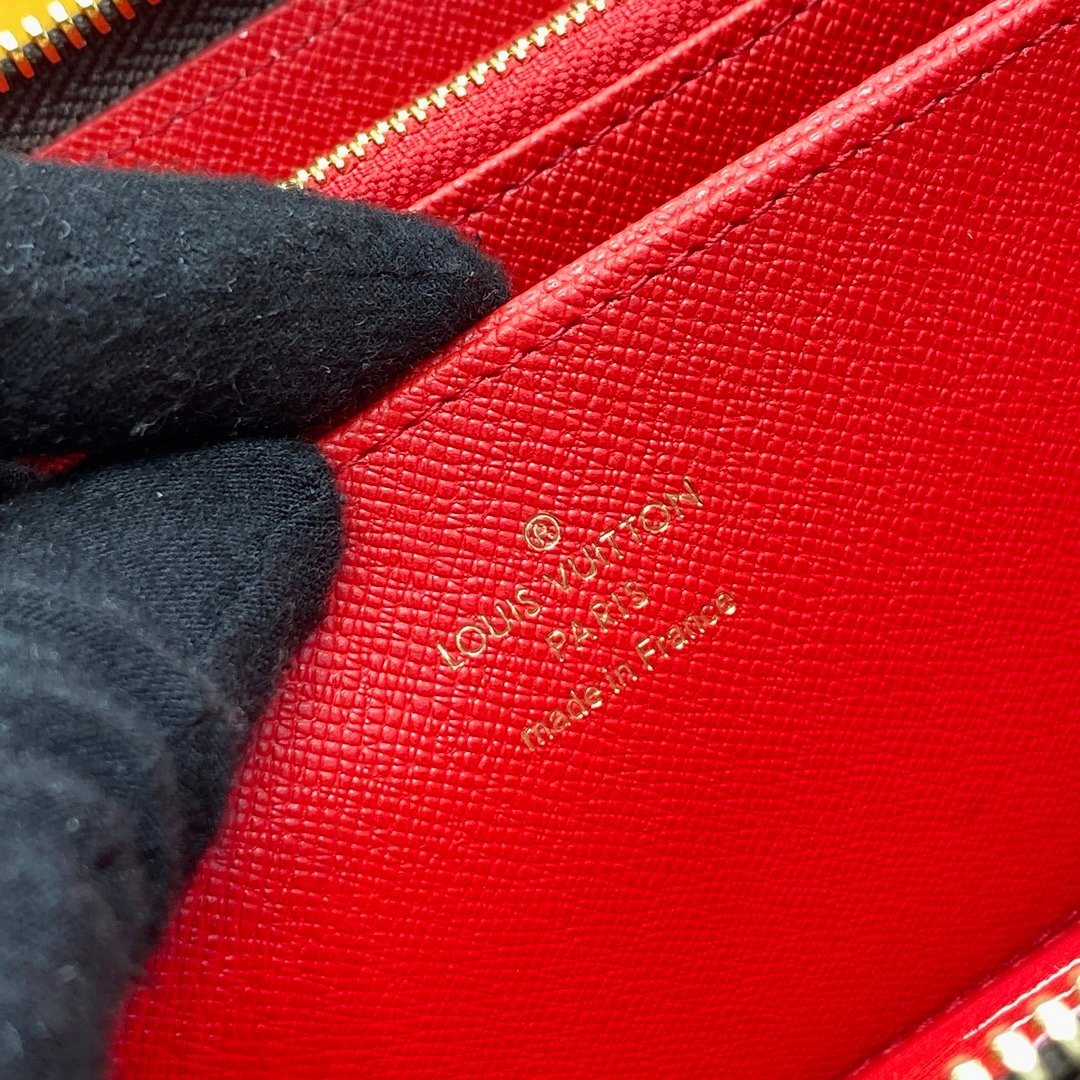 LV monogram brazza wallet in canvas