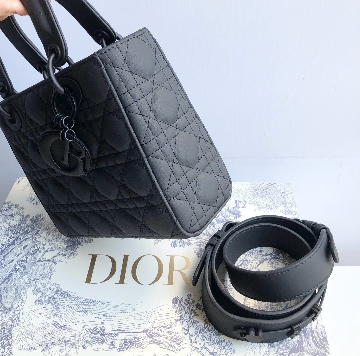 Lady Dior My four-panel matte ox leather can be carried. shoulder and back or crossbody. size: 20 *16.5 * 8