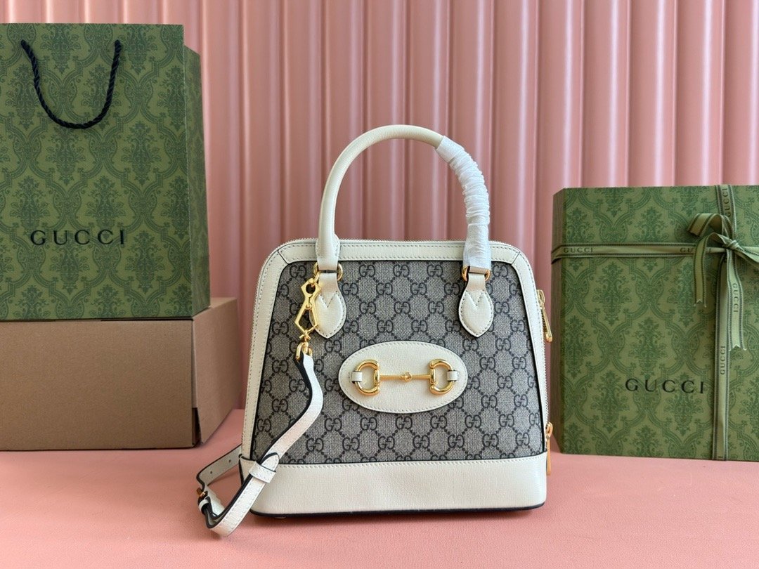 GG1955 small handbag with horse hold deduction type 621220W600