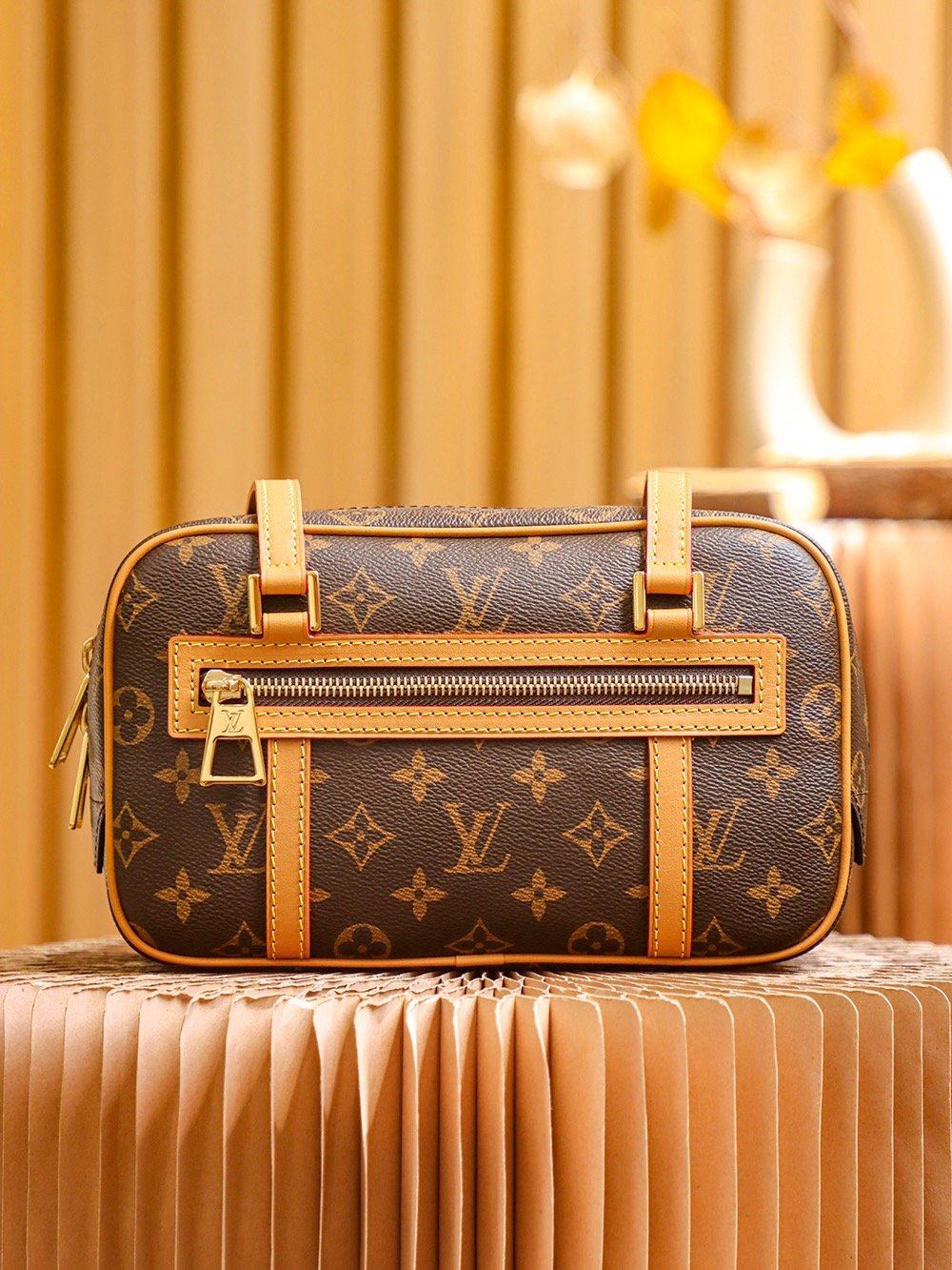 Louis Vuitton CITE New and Used Series #m46321# 26*16*11cm