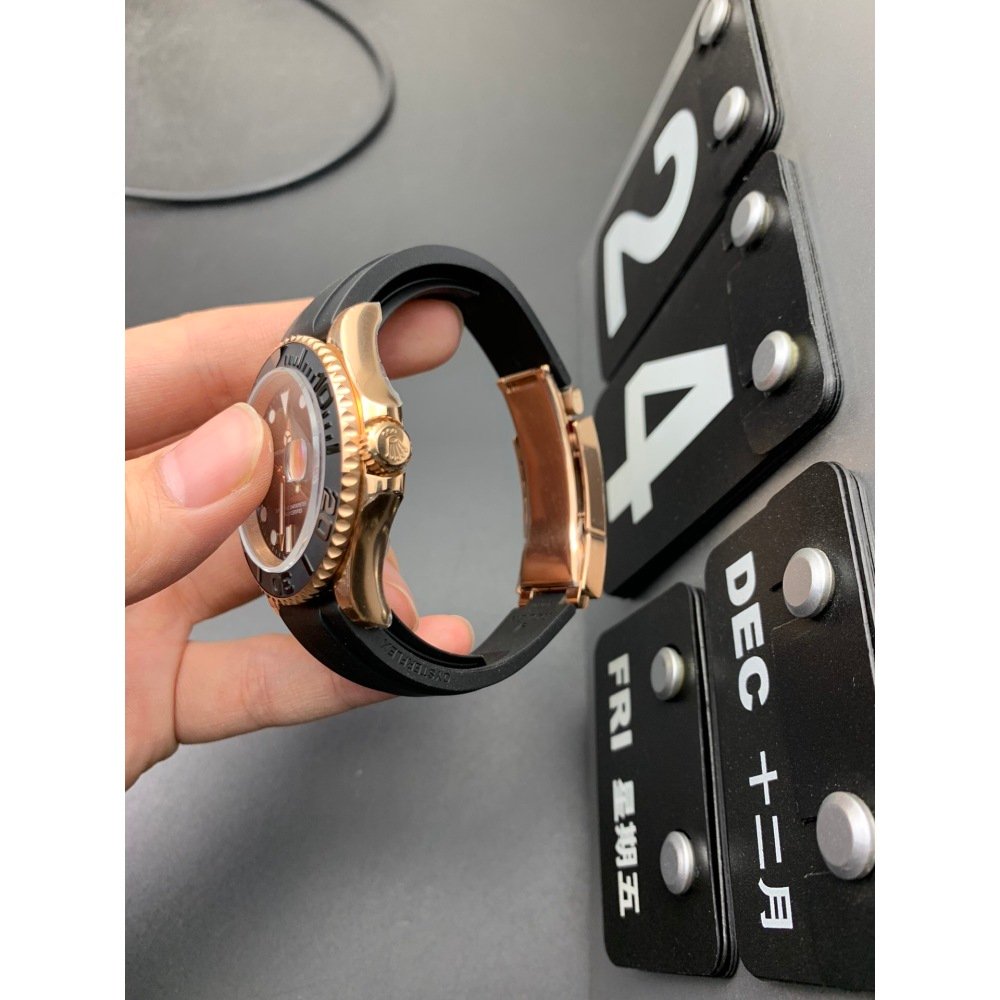 Rolex Yacht-Master 116655 Rose Gold Black Ceramic Bezel Rubber Strap 3235 Movement