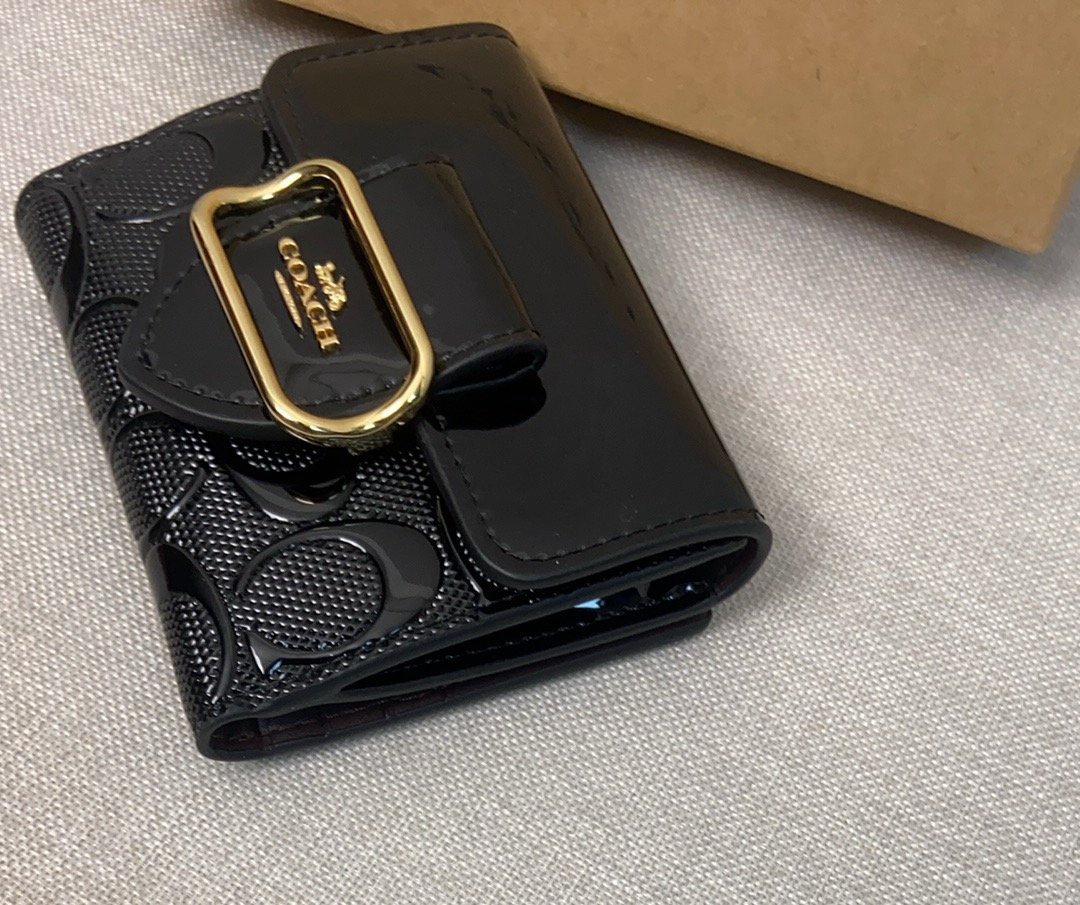 Coach September new signature logo patent leather premium leather wallet