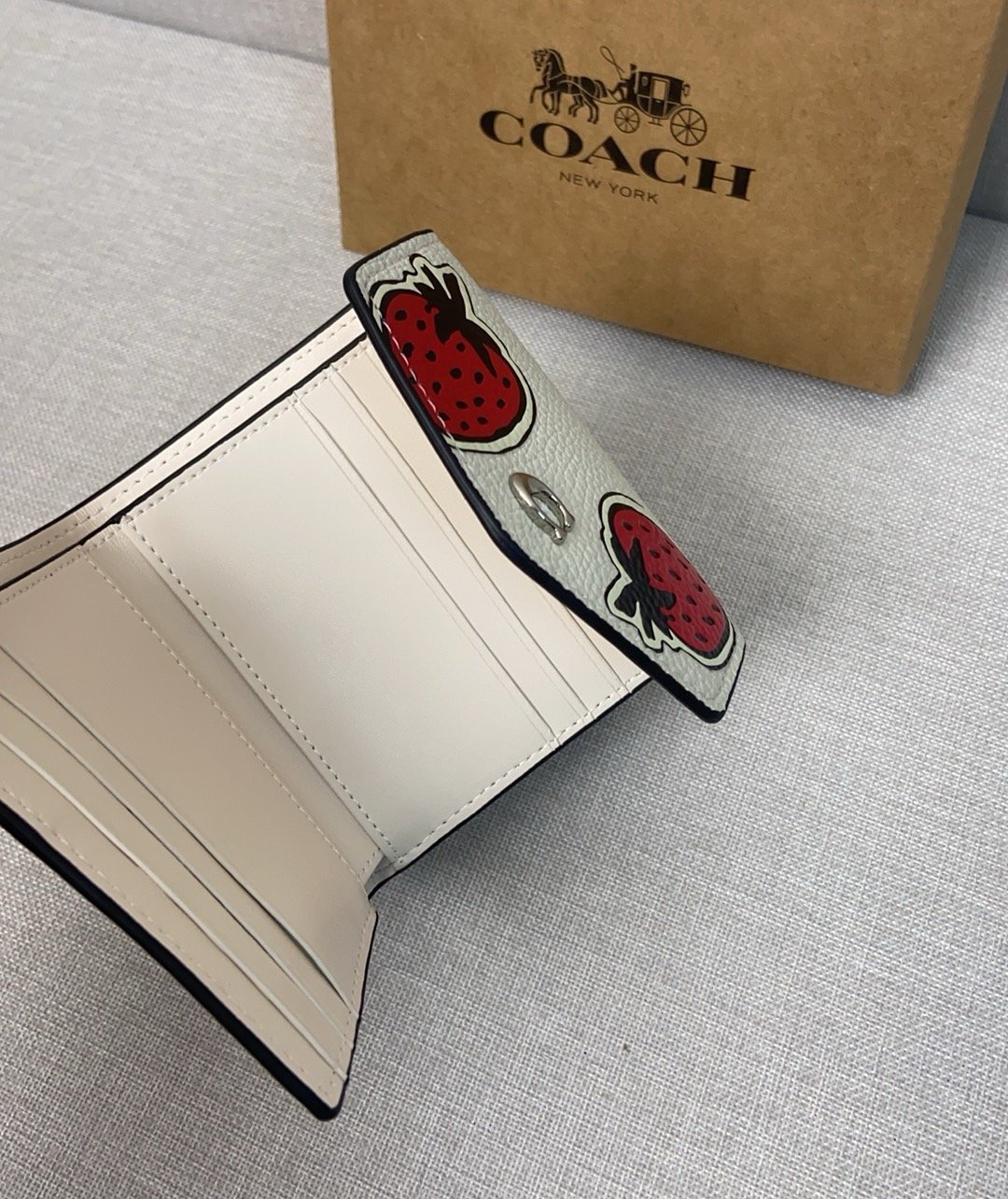 Strawberry pattern wallet