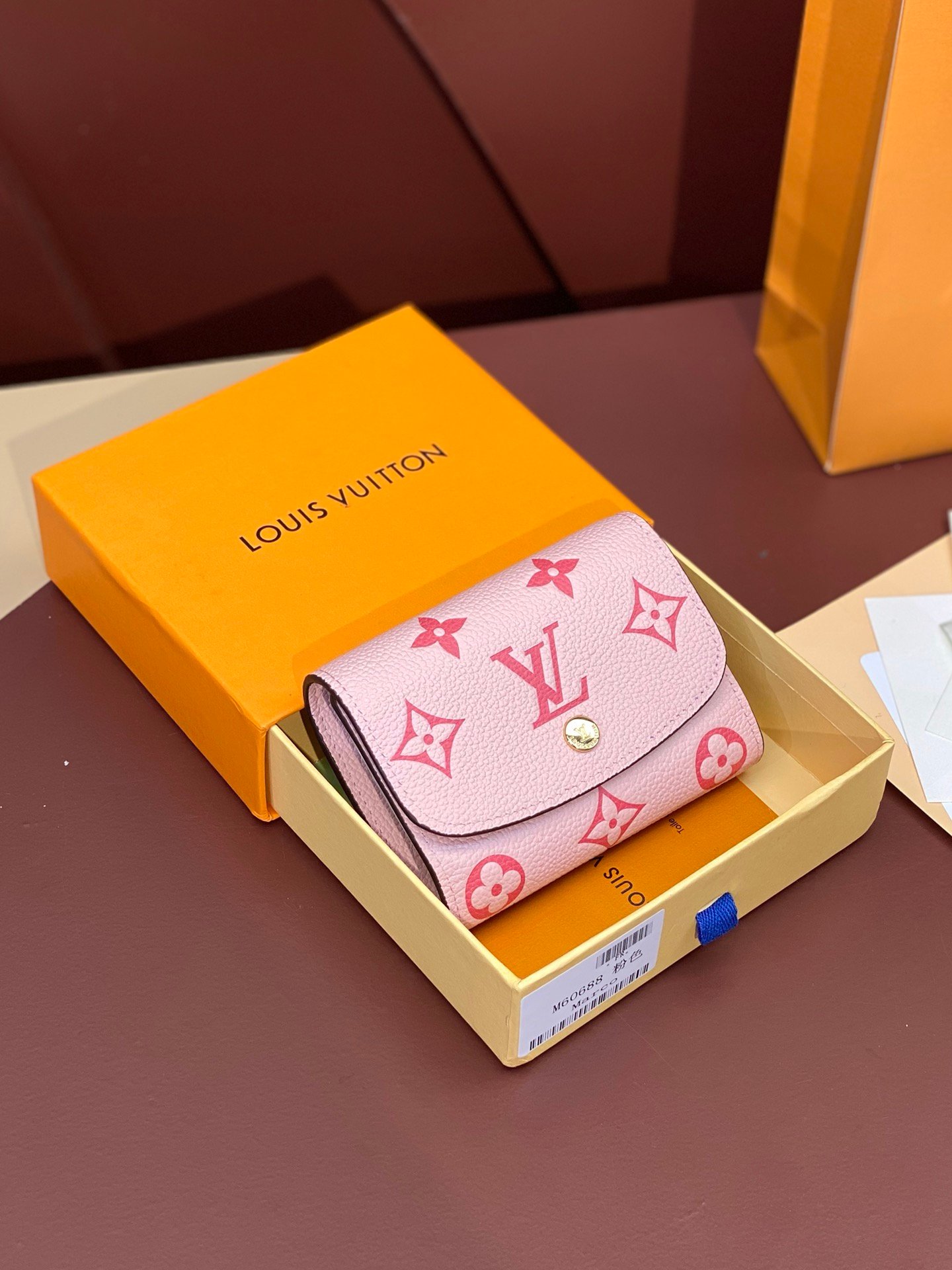 LV Pink! Short! Wallet Wallet made of soft monogramempreinte leather