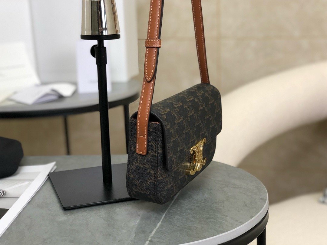 𝗖𝗘𝗟𝗜𝗡𝗘 | Arc de Triomphe underarm bag black 𝟮𝟬*𝟭𝟬*𝟰𝒄𝒎