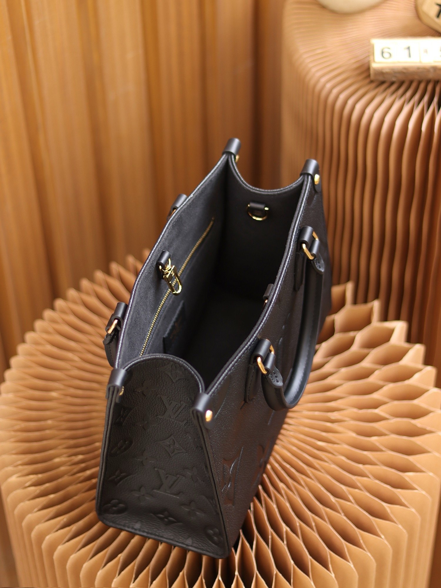 Louis Vuitton ONTHEGO Small size m45653 25*19*11.5cm