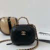 Chanel 22P small round box makeup bag sweetly feel makeup bag AS3066W980