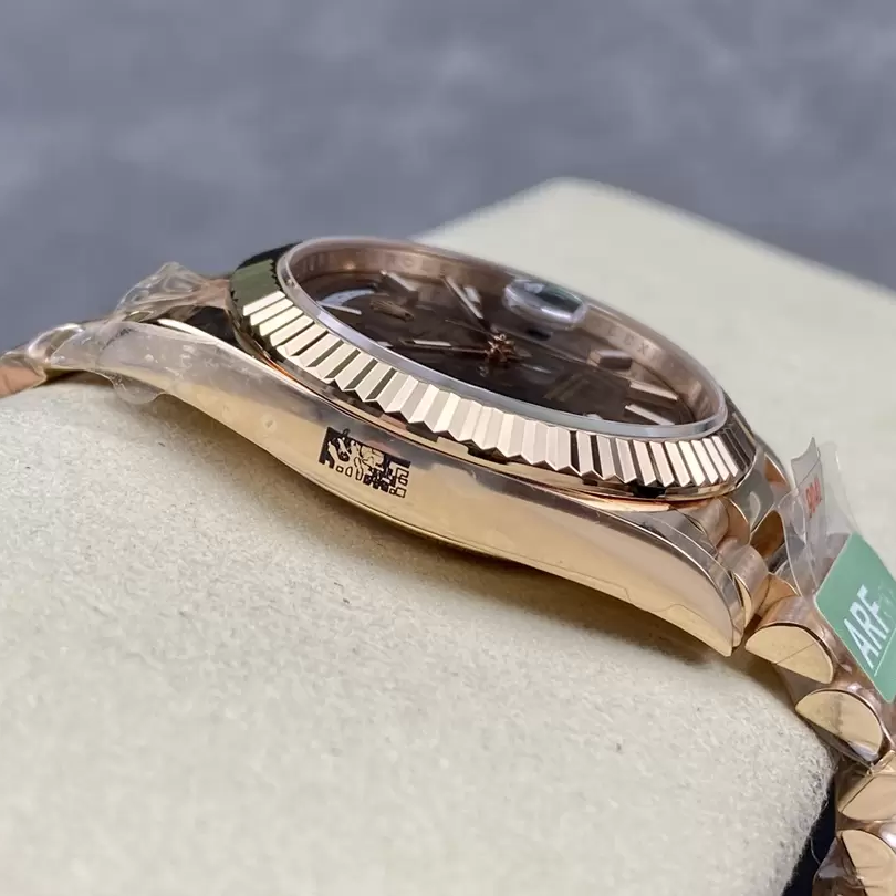 Rolex Oyster Perpetual DAY-DATE President 40mm 128235-0037