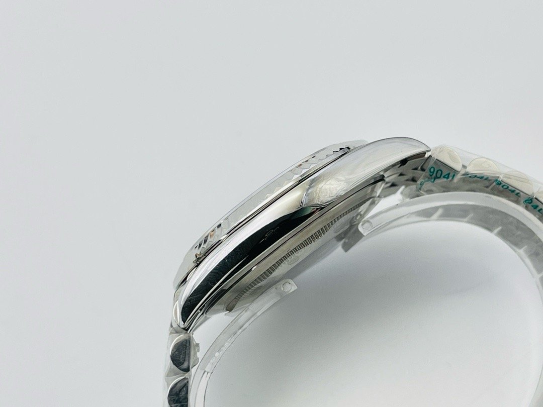 Rolex Day-Date 40mm 3255 white or blue