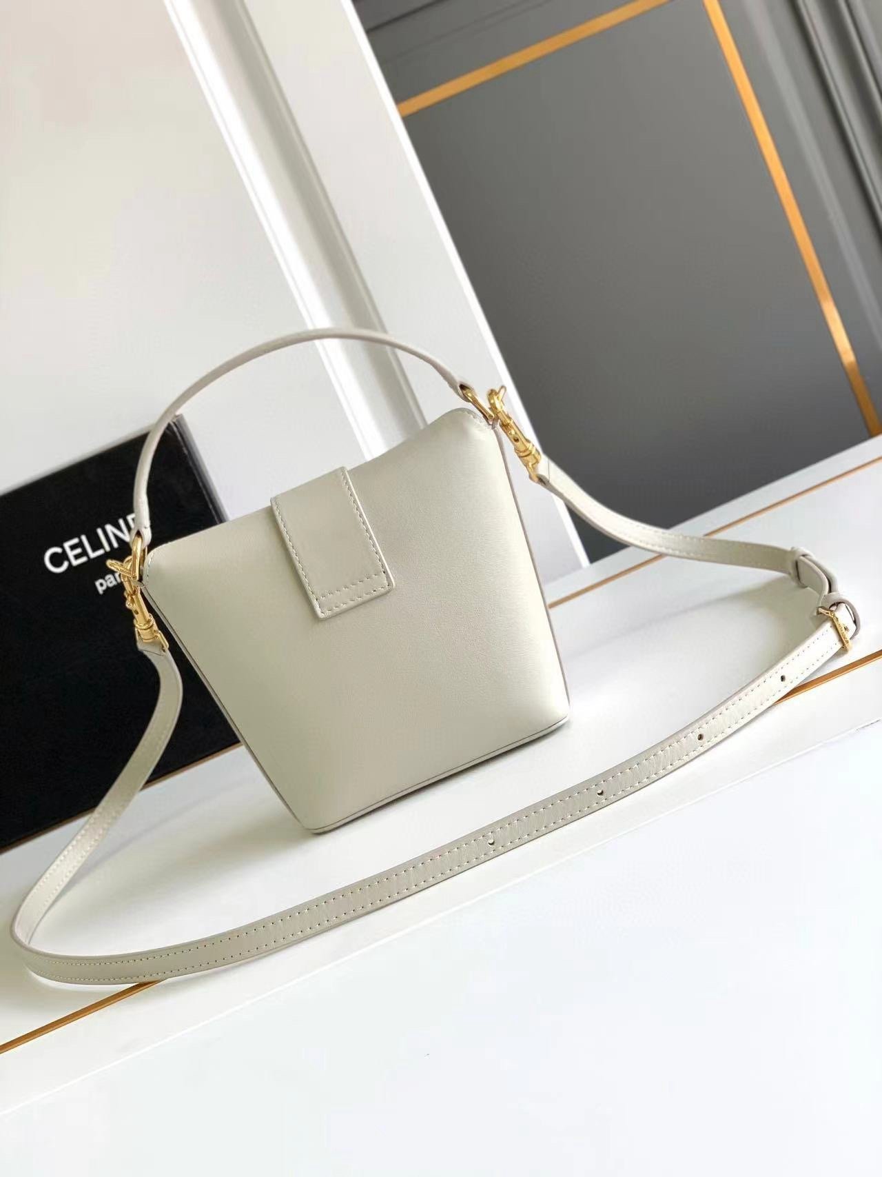 Celine TRIOMPHE Mini Cowhide Bucket Bag 12.5x5x14cm