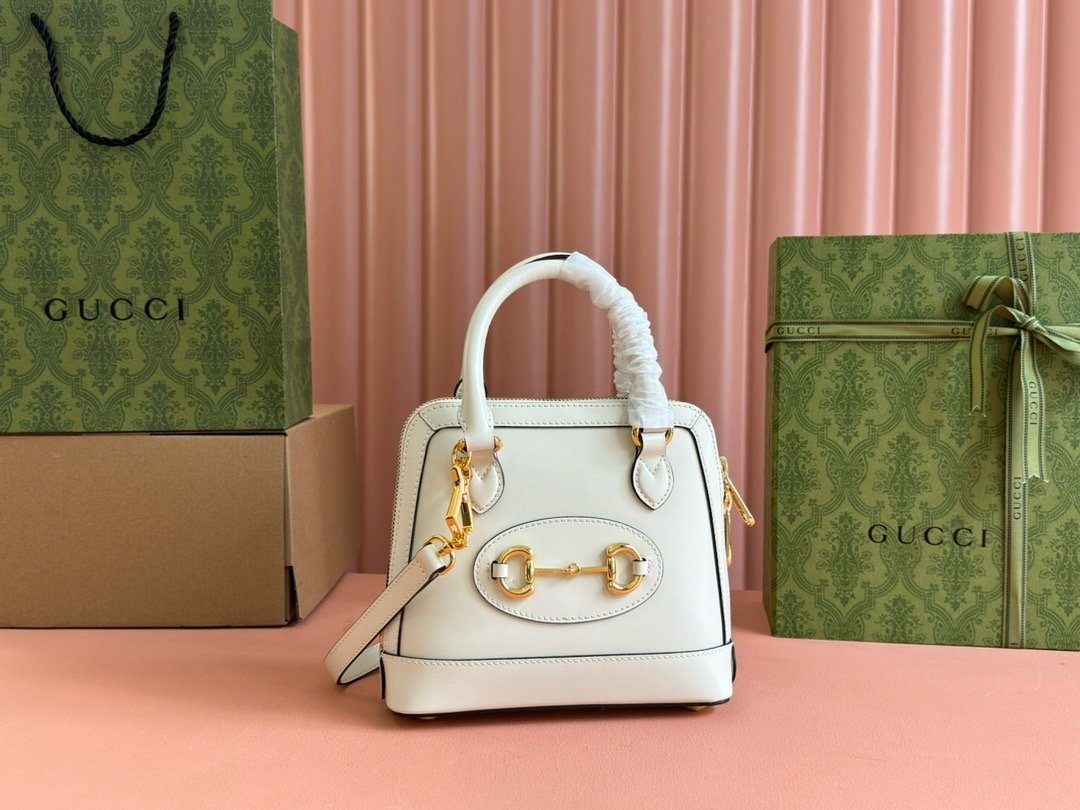 GG1955 small handbag with horse hold deduction type 621220W600
