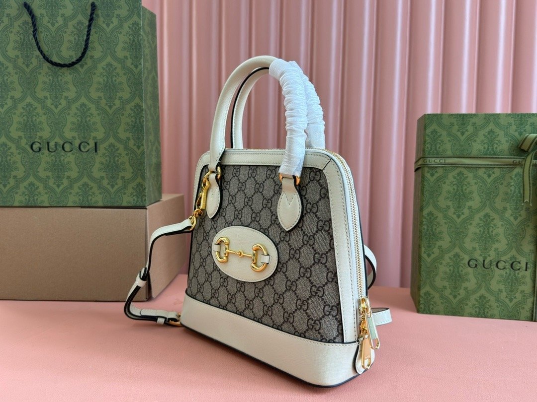 GG1955 small handbag with horse hold deduction type 621220W600
