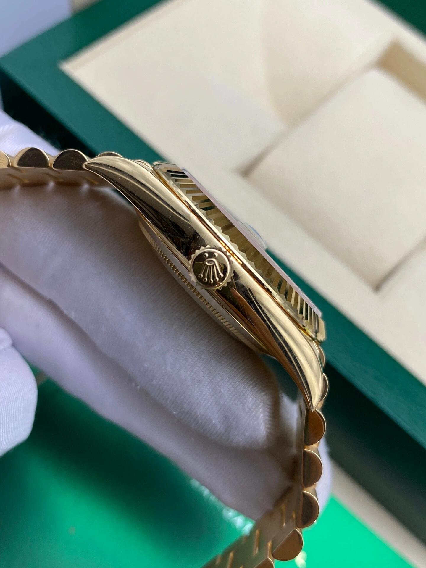 Rolex Brilliant Star Day-Date Full Gold 901688