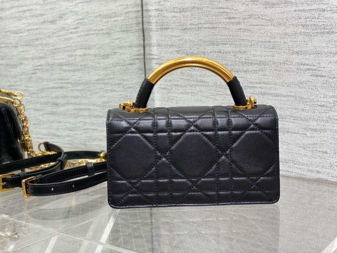 𝐃𝟏𝐎𝐑 𝐀𝐧𝐠𝐞 Metal handle Ange autumn and winter series