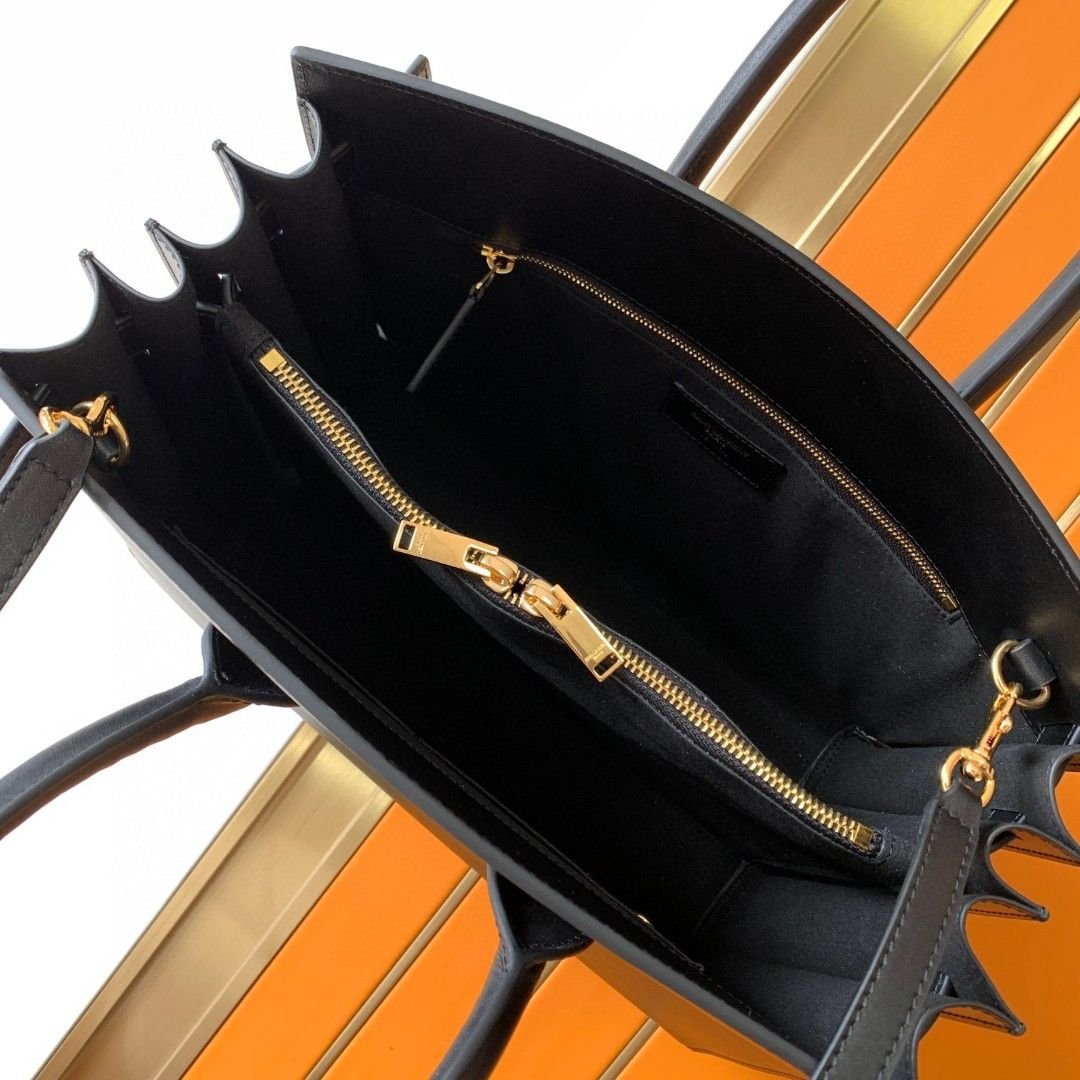 SAC DE JOUR Classic Accordion Bag