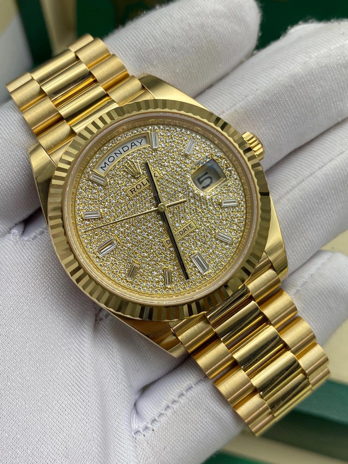 Rolex Brilliant Star Day-Date Full Gold 901688