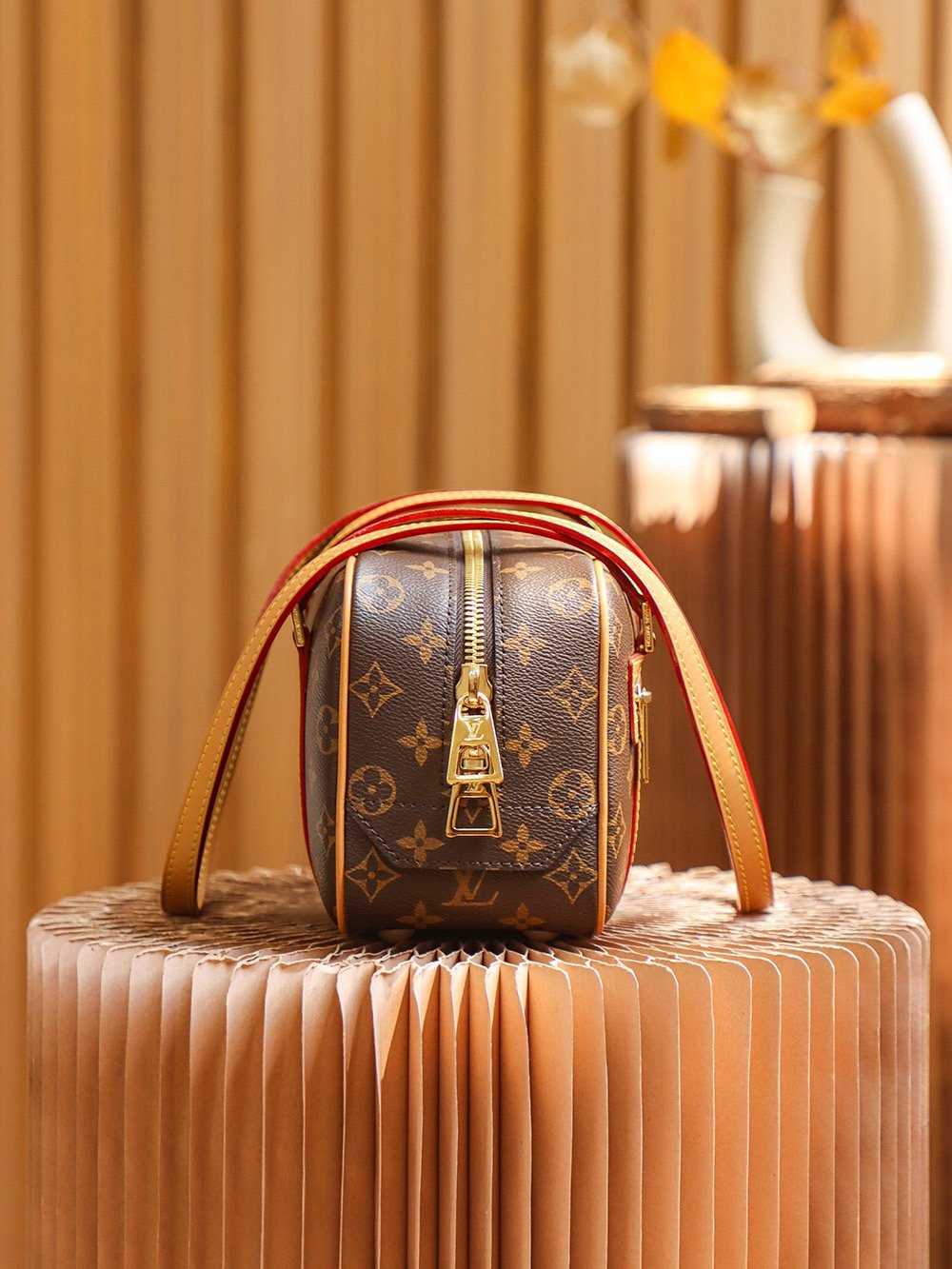 Louis Vuitton CITE New and Used Series #m46321# 26*16*11cm