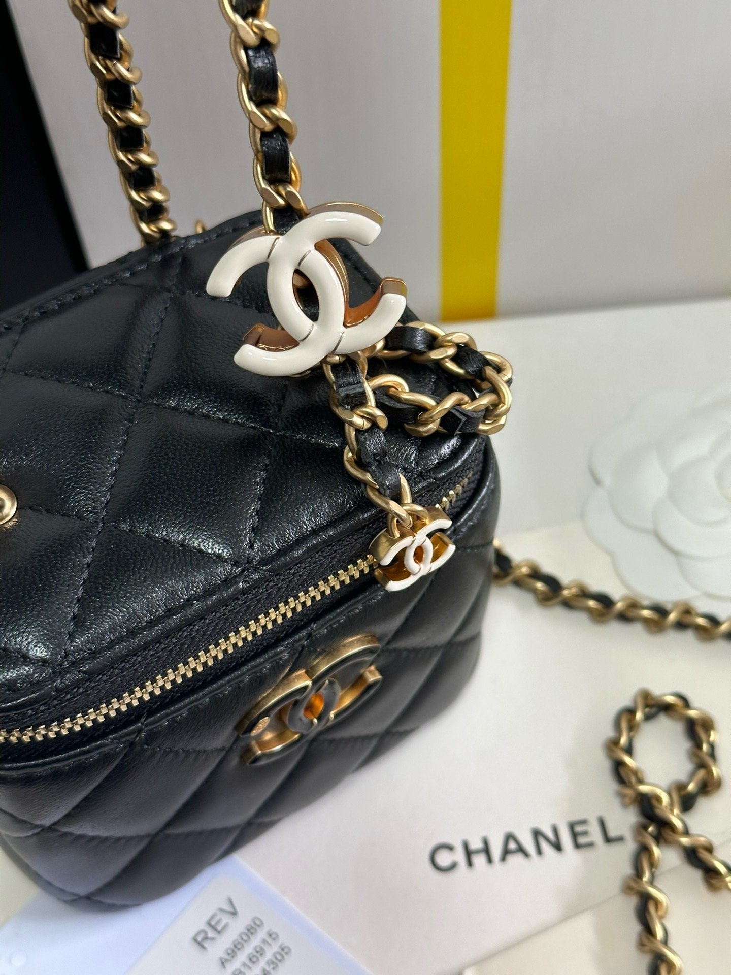Chanel 24A Workshop enamel adjusting button makeup case 96080W650