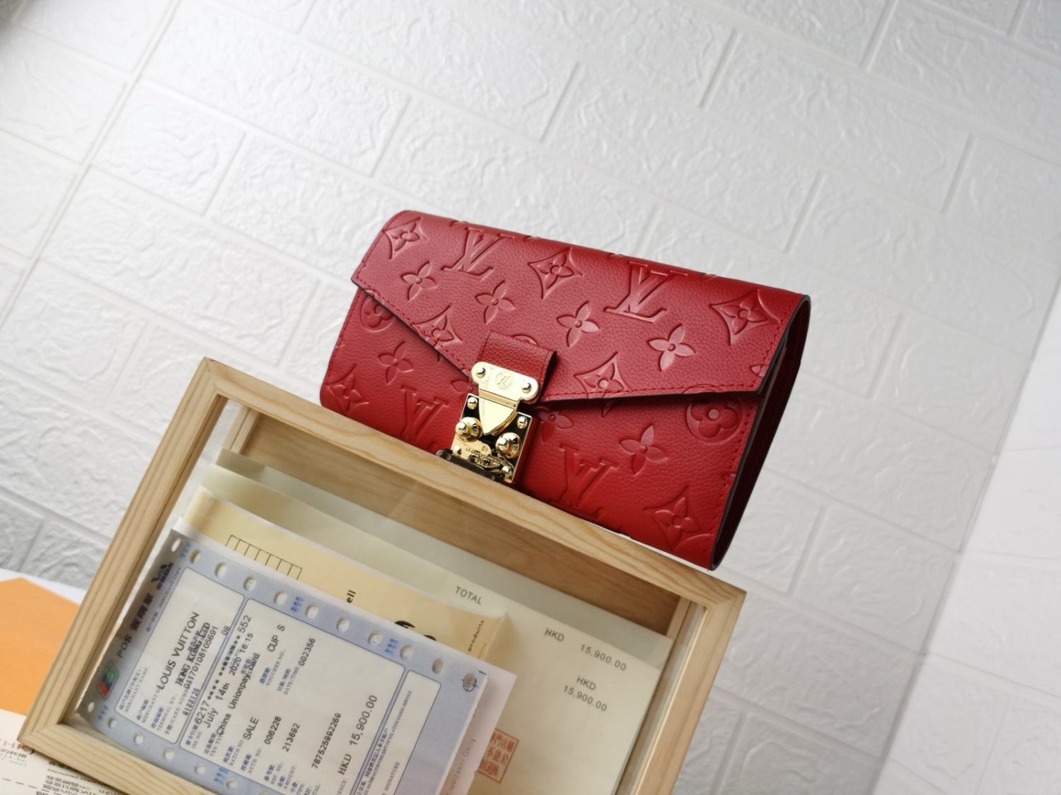 LV Diamond pattern leather embossed pochette metis handbag envelope wallet