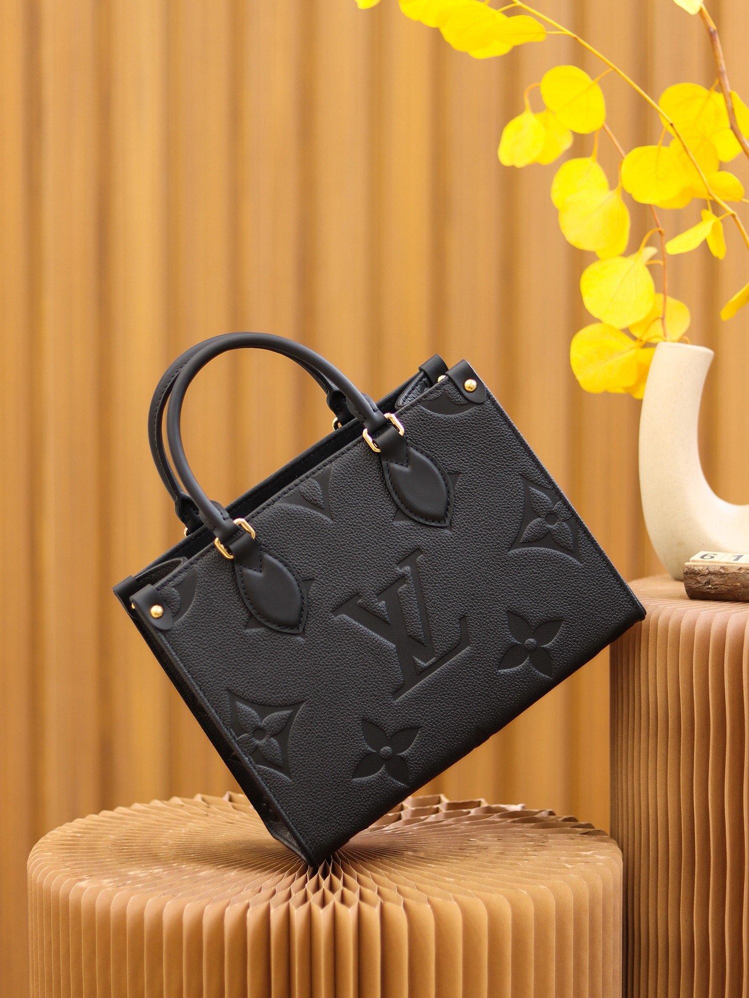 Louis Vuitton ONTHEGO Small size m45653 25*19*11.5cm