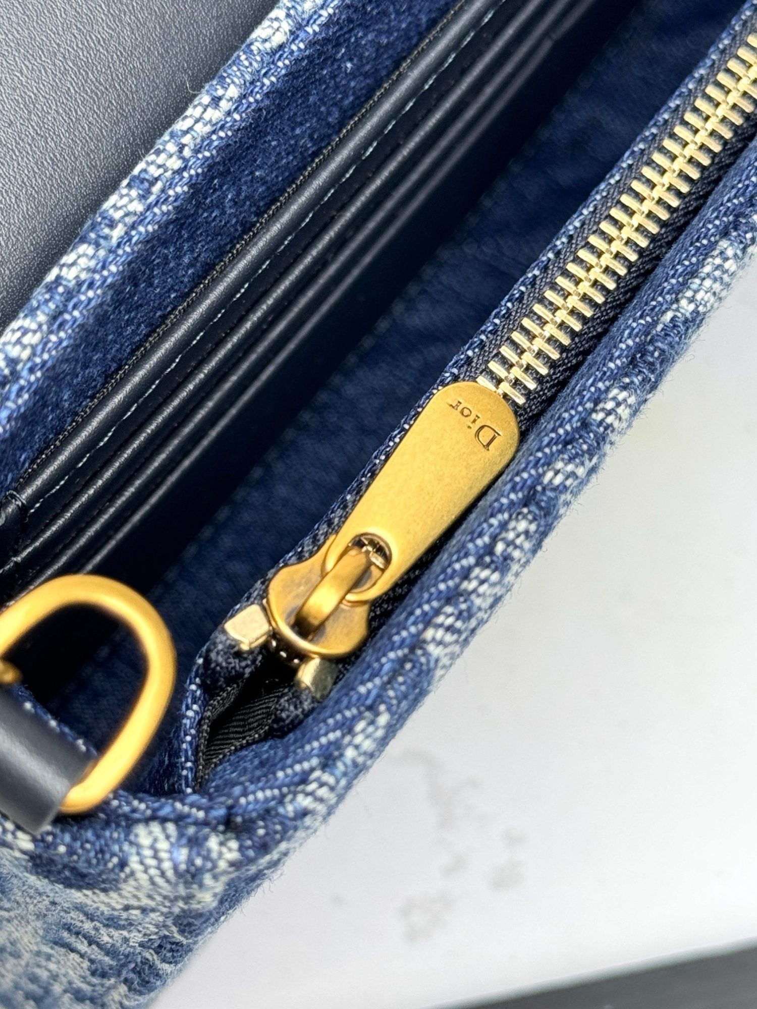 𝐃𝐢𝐨𝐫 Saddle chain handbag denim D fabric D6302