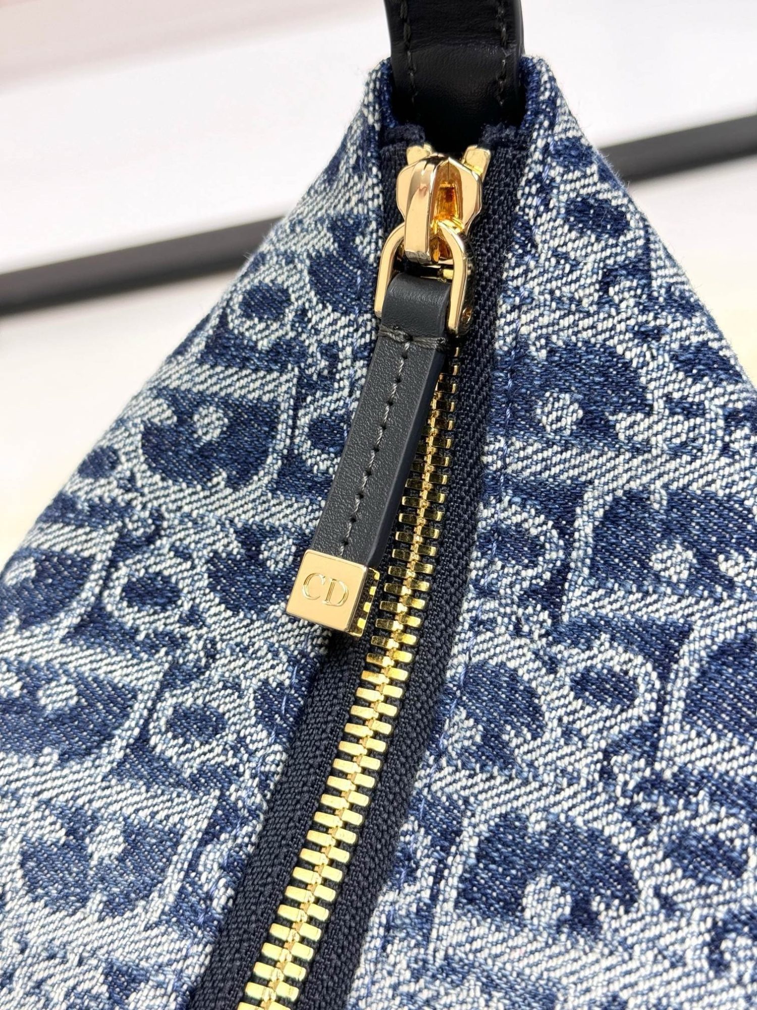 DiorTravel Nomad Clutch Lunch Box Bag Extended Strap D6663