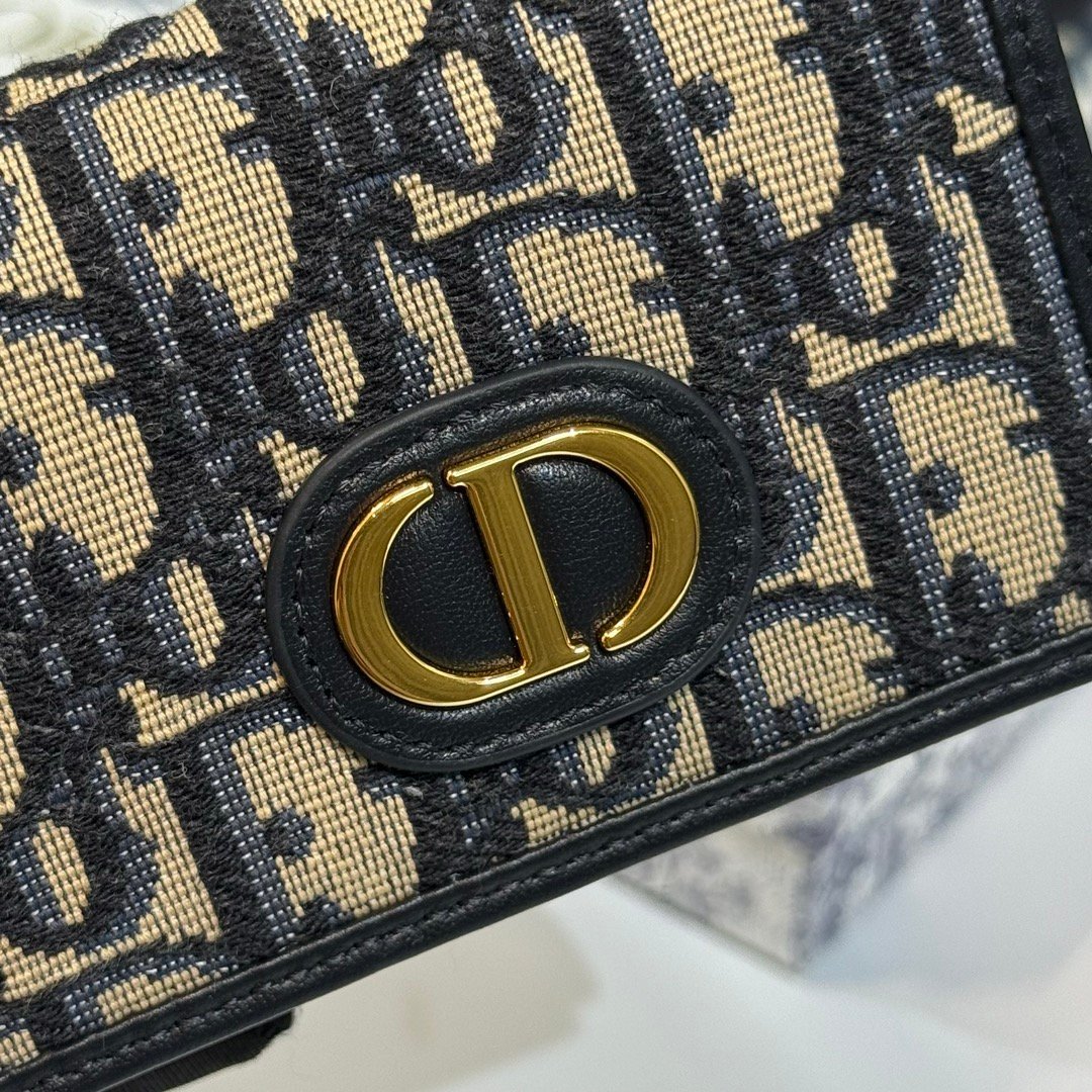 montaigne glycine wallet in blue oblique print fabric