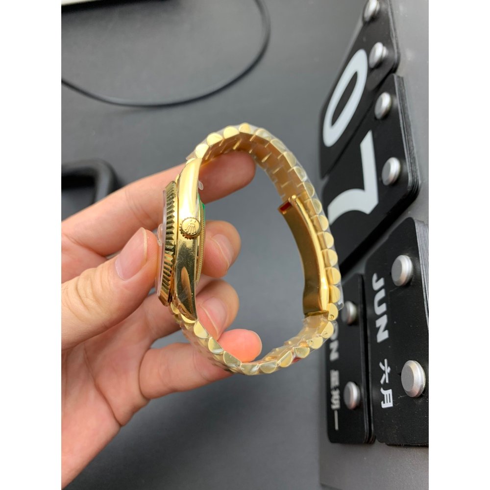 Rolex Day-Date 228238 40mm Yellow Gold Champagne Roman Dial President Swiss Clone Movement
