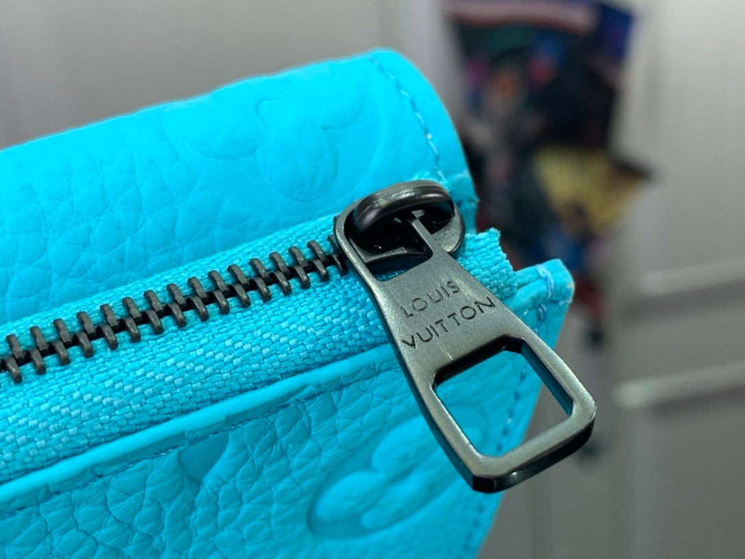 LV embossed light blue embossed wallet wallet card holder