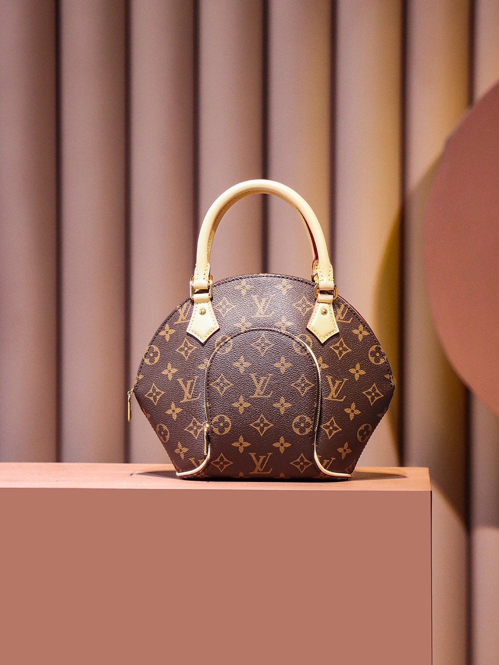 ELLIPSD series m46196 • Size: 28*21*8cm