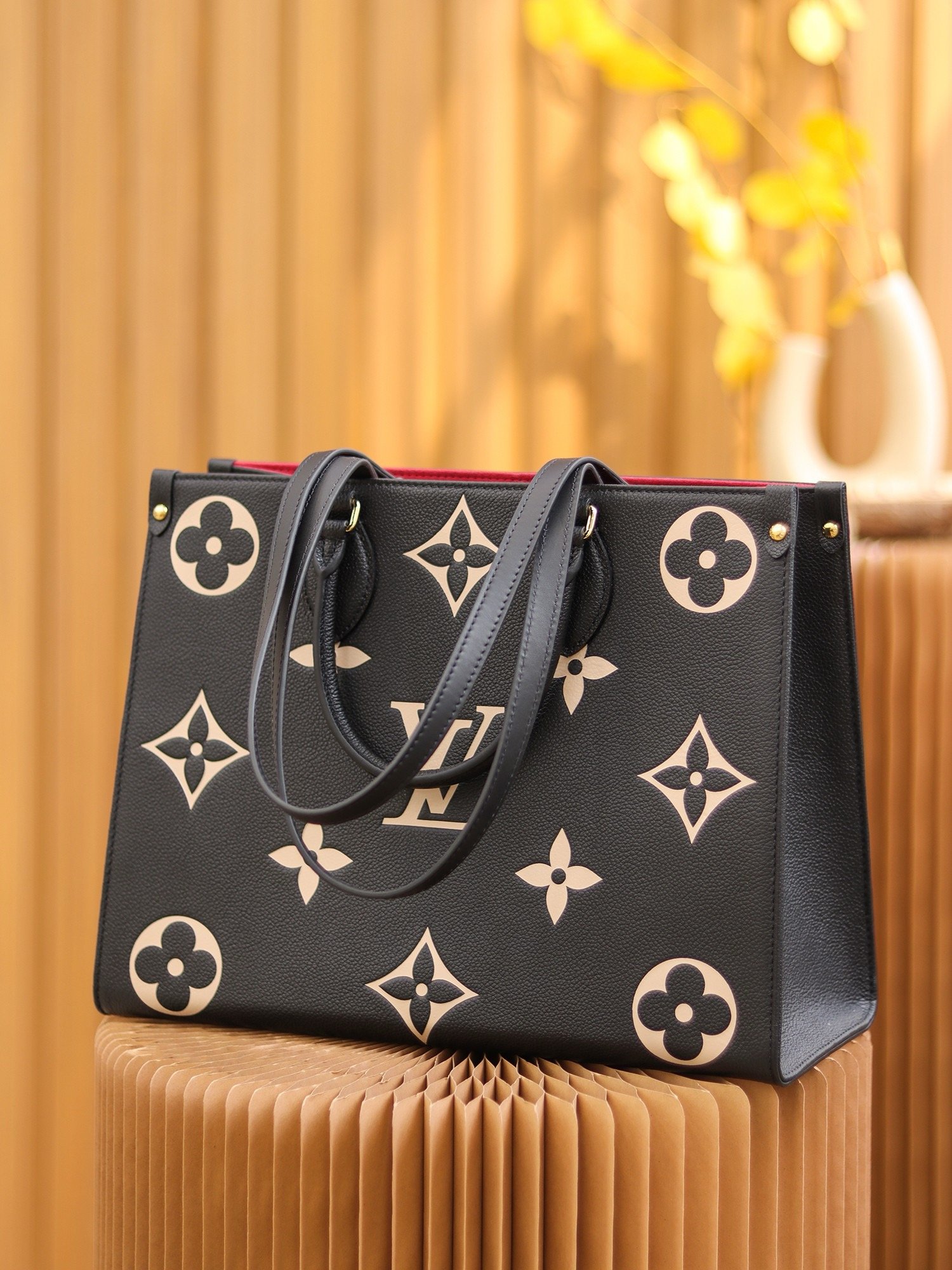 Louis Vuitton ONTHEGO Medium m45495 35*27*14cm
