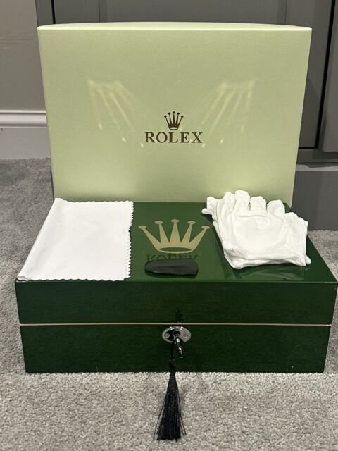 Rolex Day-Date President 40mm Yellow Gold Champagne Diamond Dial 228238-0005 Unworn